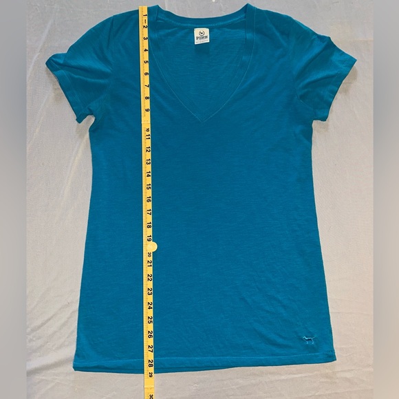 PINK • Victoria’s Secret • Everyday T-Shirt • Size Lg. - Picture 6 of 6